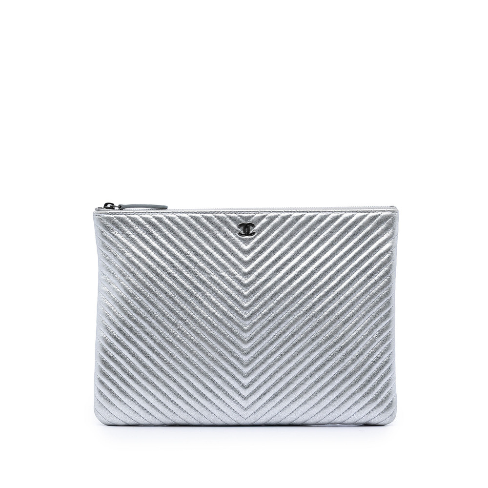Pre-Loved Chanel Medium Chevron Metallic Calfskin O Case Clutch